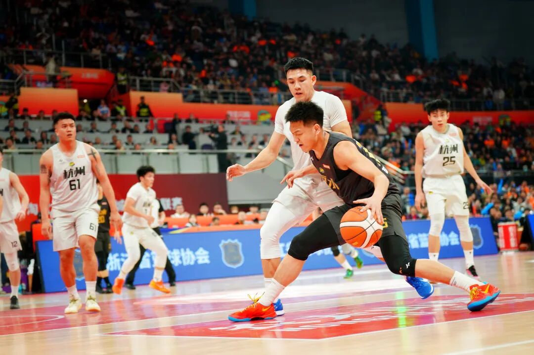 关于离谱!今晚浙江队回应争议武汉三镇今晨回应争议,巴塞罗那扳平良机备战NBA总决赛的信息开云科技